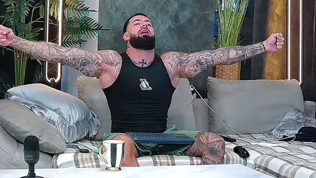 masterkingofmusclee online show from November 2025 07:51:01 AM