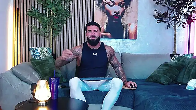 Snapshot of masterkingofmusclee chatting on May 2026 08:01:01 AM masterkingofmusclee online show from May 2026 08:01:01 AM