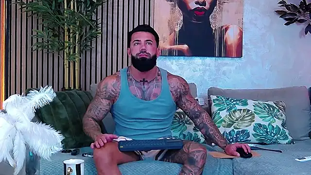Snapshot of masterkingofmusclee chatting on June 2026 03:49:01 AM masterkingofmusclee online show from June 2026 03:49:01 AM