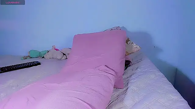 Hannahsmit online show from November 2025 11:09:01 PM