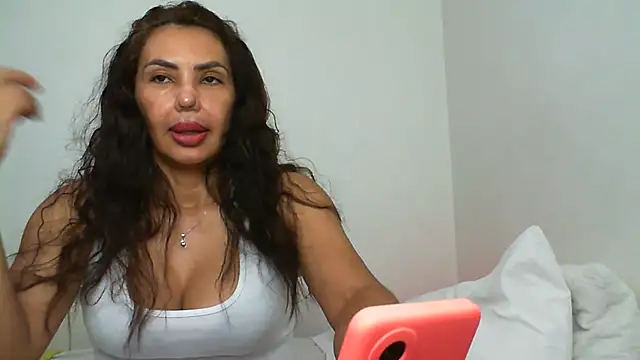 Snapshot of salome__milf chatting on November 2025 05:40:02 AM salome milf online show from November 2025 05:40:02 AM
