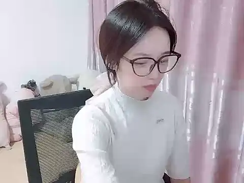 wwcc123 online show from October 2025 02:06:02 PM