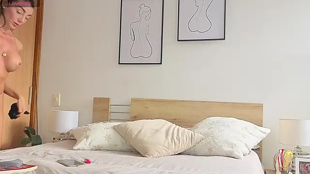 sweet sophia90s online show from April 2026 07:58:02 PM