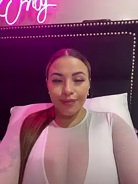 sexyyykloee online show from March 2026 07:15:01 AM