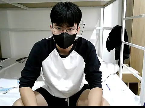 Snapshot of Gwencloudy chatting on October 2025 03:23:02 AM Gwencloudy online show from October 2025 03:23:02 AM