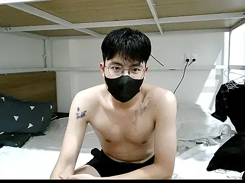 Snapshot of Gwencloudy chatting on November 2025 03:13:02 PM Gwencloudy online show from November 2025 03:13:02 PM