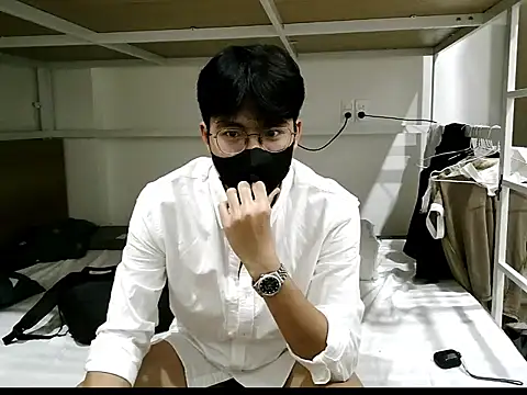 Snapshot of Gwencloudy chatting on December 2025 03:08:01 PM Gwencloudy online show from December 2025 03:08:01 PM