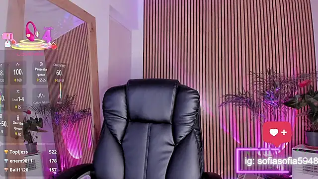 sofiah  online show from October 2025 07:01:02 PM