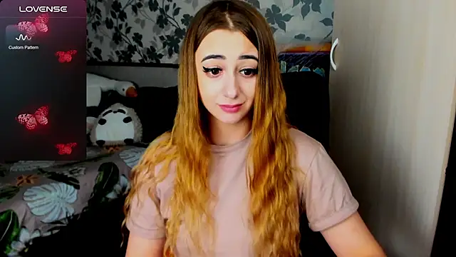 Snapshot of weakness4u chatting on March 2025 06:00:02 AM weakness4u online show from March 2025 06:00:02 AM