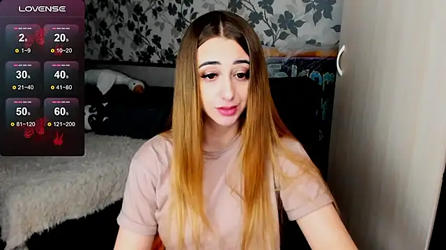 Snapshot of weakness4u chatting on March 2025 04:36:02 AM weakness4u online show from March 2025 04:36:02 AM