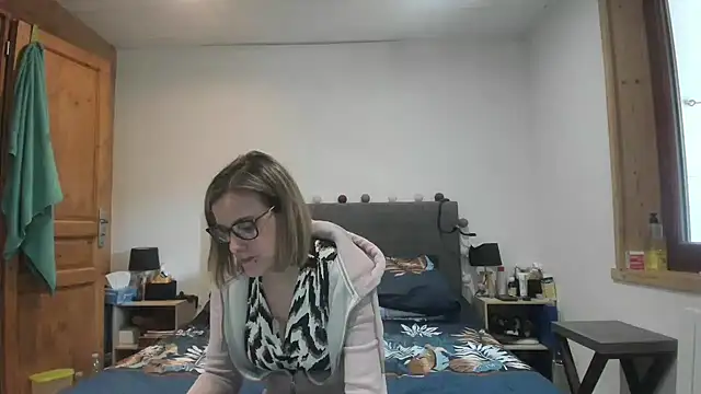 Snapshot of Madame_Callie chatting on May 2026 01:08:02 PM Madame Callie online show from May 2026 01:08:02 PM