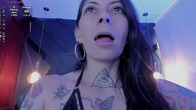 dark gotica online show from November 2025 08:52:02 PM