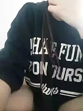 Snapshot of bruna_safadinhaa chatting on February 2025 05:07:01 PM bruna safadinhaa online show from February 2025 05:07:01 PM