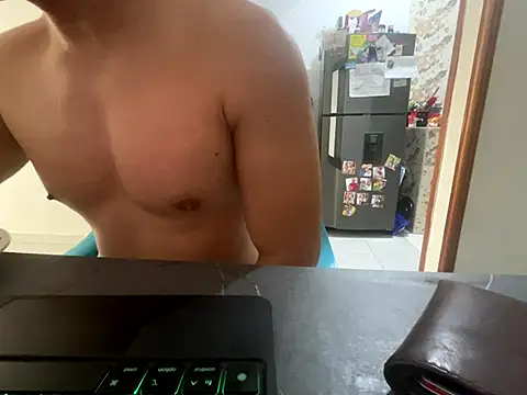 Snapshot of andresmb12 chatting on October 2025 01:25:01 PM andresmb12 online show from October 2025 01:25:01 PM