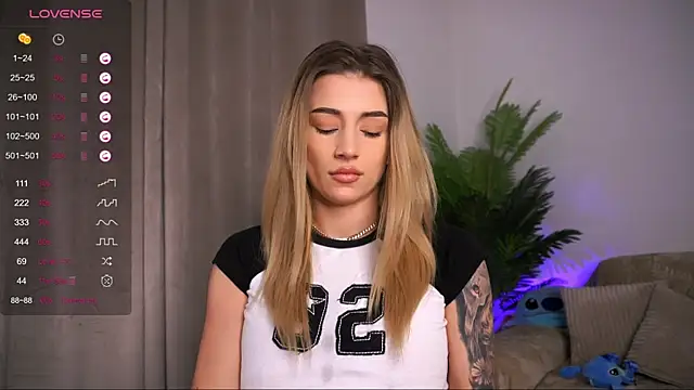 AishaCarter online show from February 2025 09:35:02 PM