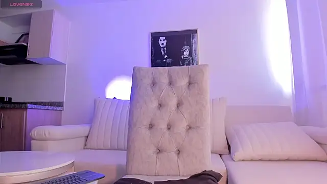 HannahDavis  online show from January 2025 01:41:02 PM