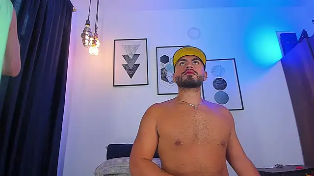 Snapshot of Juan_Castano chatting on February 2025 04:36:01 PM Juan Castano online show from February 2025 04:36:01 PM