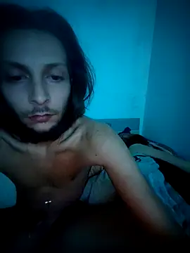 Snapshot of Luka932 chatting on October 2025 12:32:01 AM Luka932 online show from October 2025 12:32:01 AM