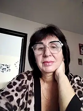 AlbinaXPretty online show from November 2025 10:25:02 AM