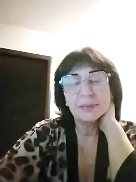 AlbinaXPretty online show from December 2025 08:25:01 PM