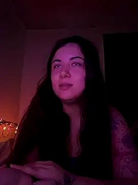 Snapshot of xocrybaby chatting on November 2025 05:02:01 PM xocrybaby online show from November 2025 05:02:01 PM