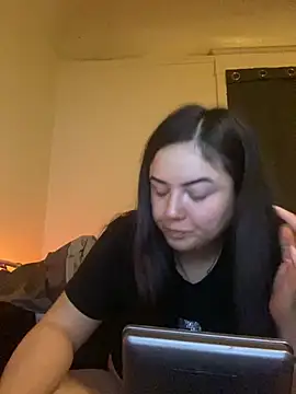 Snapshot of xocrybaby chatting on November 2025 03:59:01 PM xocrybaby online show from November 2025 03:59:01 PM