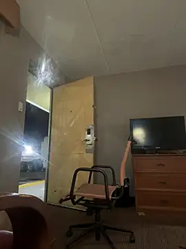 Stressreliever82 online show from April 2026 05:30:01 AM