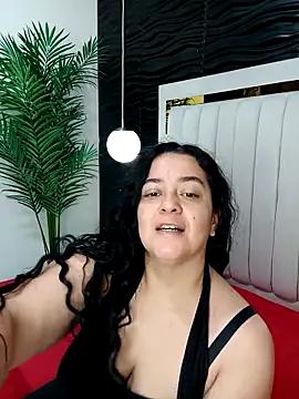 Snapshot of lucia_vonne_ chatting on February 2025 12:25:02 PM lucia vonne online show from February 2025 12:25:02 PM