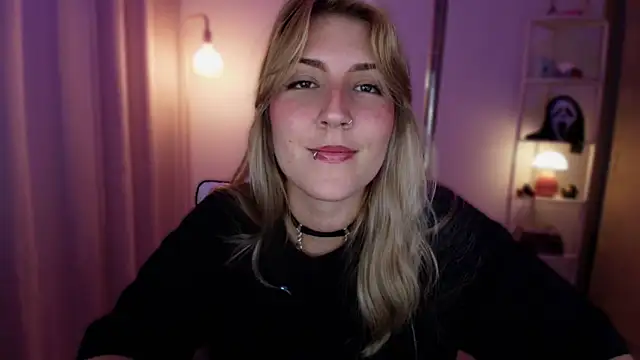 Snapshot of Dakotaa_ chatting on April 2026 02:09:02 AM Dakotaa online show from April 2026 02:09:02 AM