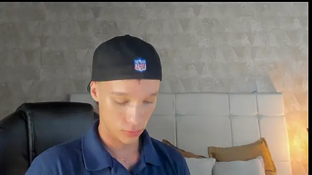 angelcortes online show from January 2026 07:30:01 PM