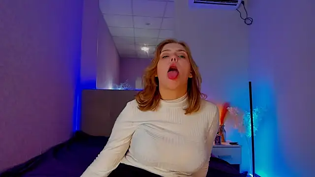 Snapshot of DellaRowe chatting on November 2025 01:10:02 PM DellaRowe online show from November 2025 01:10:02 PM