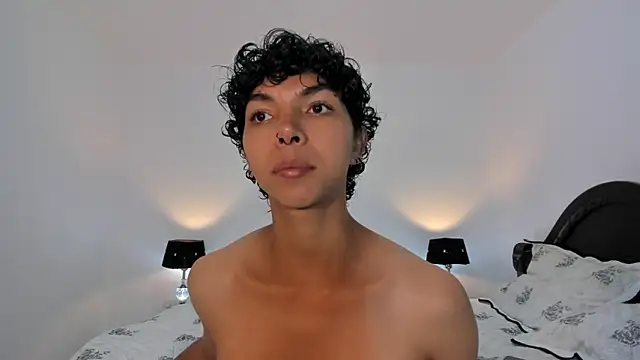 xhenisa  online show from January 2025 09:41:01 PM