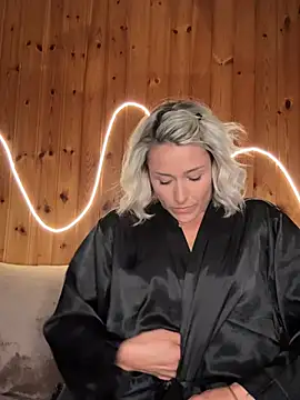 petrouchkaaa  online show from April 2026 07:52:02 PM