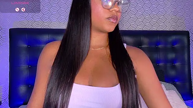 Snapshot of charlotteeruss chatting on March 2025 03:53:02 AM charlotteeruss online show from March 2025 03:53:02 AM