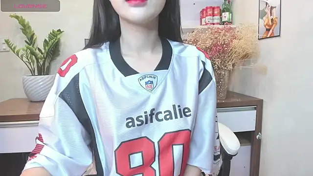 Snapshot of Mimini- chatting on November 2025 03:53:02 AM Mimini- online show from November 2025 03:53:02 AM