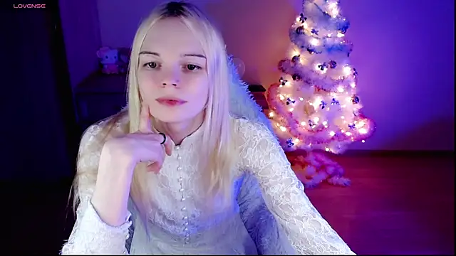 Snapshot of Emily_Nyaffee chatting on December 2024 06:15:02 PM Emily Nyaffee online show from December 2024 06:15:02 PM