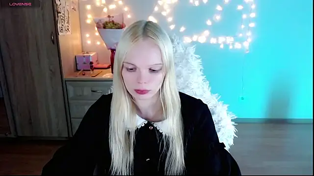 Snapshot of Emily_Nyaffee chatting on March 2025 03:31:01 PM Emily Nyaffee online show from March 2025 03:31:01 PM