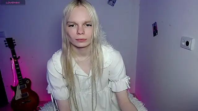 Snapshot of Emily_Nyaffee chatting on January 2026 10:20:01 AM Emily Nyaffee online show from January 2026 10:20:01 AM