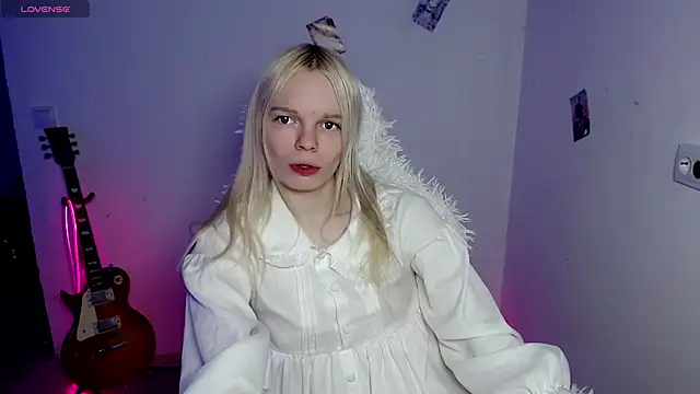 Snapshot of Emily_Nyaffee chatting on February 2026 09:24:01 PM Emily Nyaffee online show from February 2026 09:24:01 PM