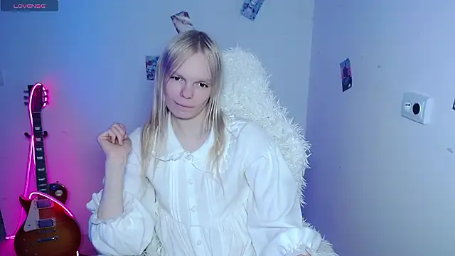 Snapshot of Emily_Nyaffee chatting on February 2026 04:15:02 PM Emily Nyaffee online show from February 2026 04:15:02 PM