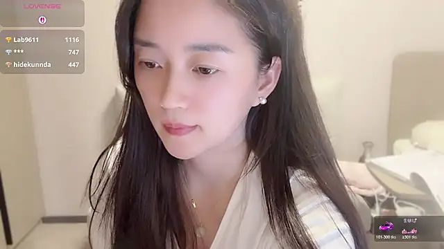 A-xena online show from October 2025 03:18:02 PM