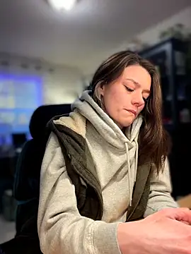 LadyLena1 online show from November 2025 12:11:02 AM