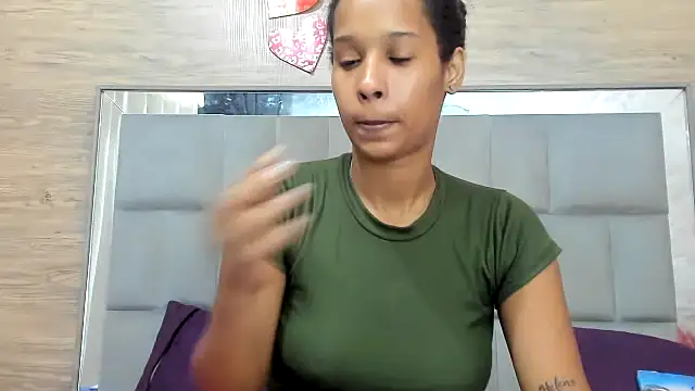 Snapshot of chicasirbo chatting on March 2025 03:26:01 AM chicasirbo online show from March 2025 03:26:01 AM