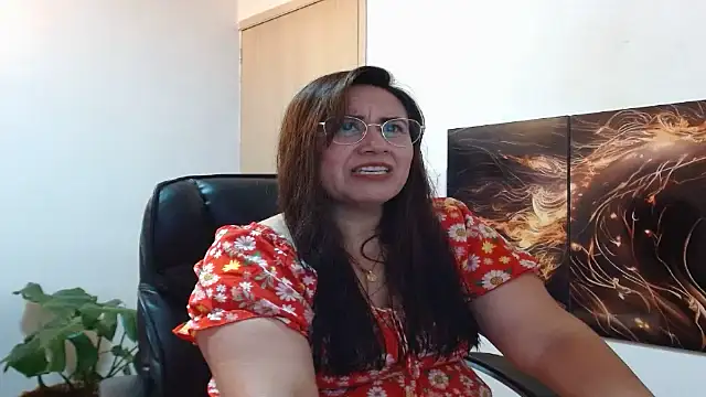 amalia brunette online show from September 2025 10:45:02 PM