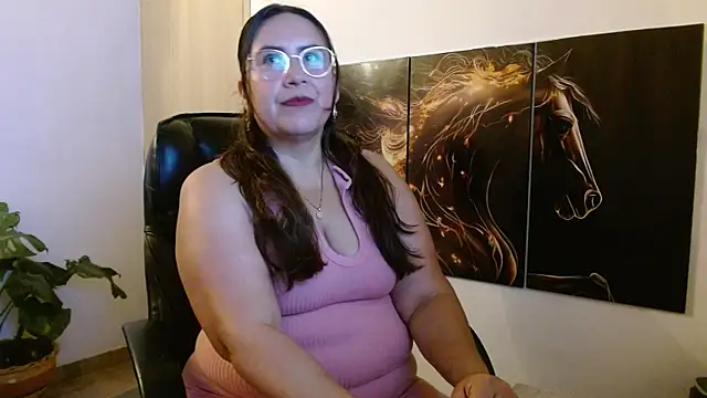Snapshot of amalia_brunette chatting on June 2026 12:08:01 AM amalia brunette online show from June 2026 12:08:01 AM