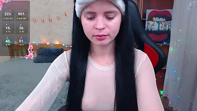 Snapshot of JuicyJess chatting on December 2025 07:41:02 PM JuicyJess online show from December 2025 07:41:02 PM