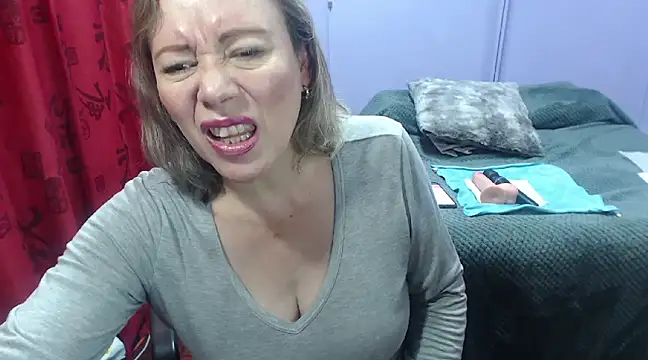 Snapshot of BRENDA_SEXY69 chatting on March 2025 08:54:01 PM BRENDA SEXY69 online show from March 2025 08:54:01 PM