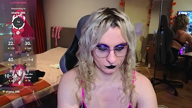 Lori Myaf online show from November 2025 02:06:02 PM