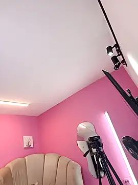 Snapshot of Shanelle__ chatting on November 2025 01:44:01 PM Shanelle online show from November 2025 01:44:01 PM