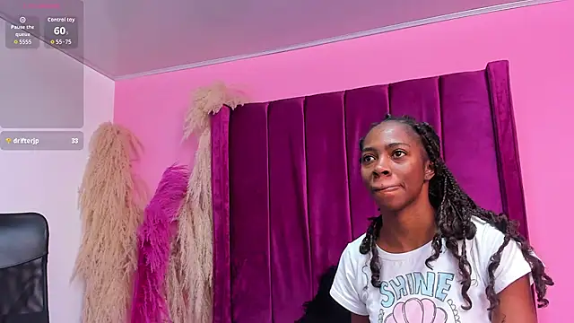 Snapshot of Shanelle__ chatting on December 2025 02:22:02 PM Shanelle online show from December 2025 02:22:02 PM